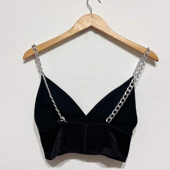 Alice And Olivia Carli Satin Interlocking Chain Strap Crop Top Bra Black Silver - Picture 4 of 4